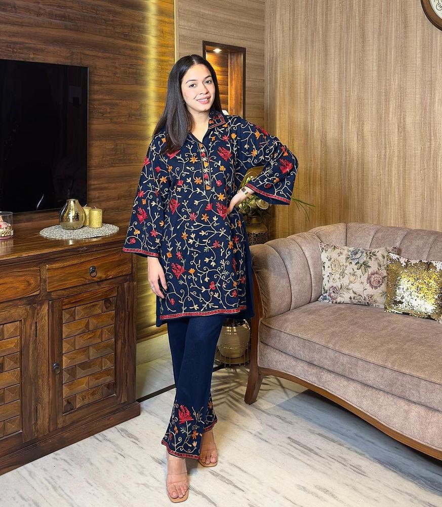 Women’s Stitched Set